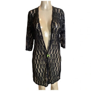Love Ryan Size Medium Black Los Angeles Lace Cover. New With Tags.